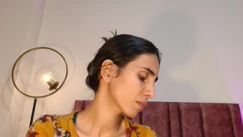 Nina online show from October 27, 6:01 pm