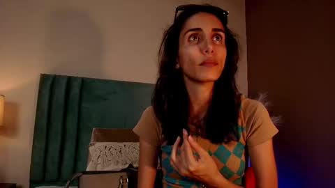 Nina online show from October 28, 6:10 pm