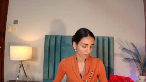 Nina online show from November 6, 6:09 pm