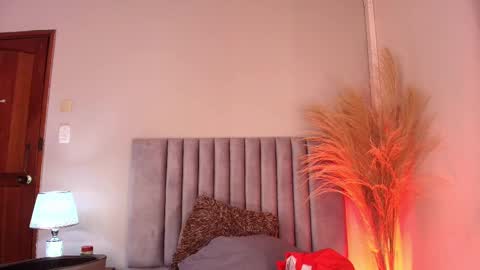 Nina online show from November 11, 6:08 pm