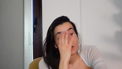 NinaCrystal online show from February 17, 8:33 am