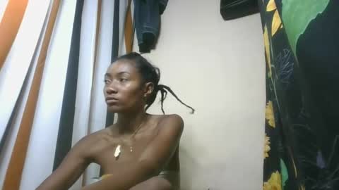 Snapshot of ninaeaa chatting on November 17, 3:12 am ninaeaa online show from November 17, 3:12 am