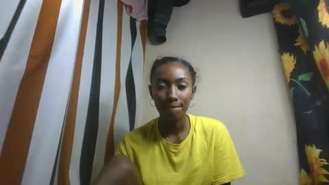 Snapshot of ninaeaa chatting on November 20, 6:57 am ninaeaa online show from November 20, 6:57 am