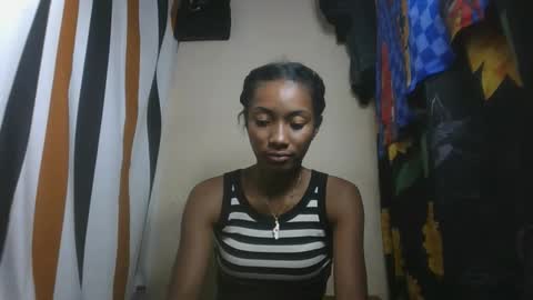 Snapshot of ninaeaa chatting on November 24, 11:10 am ninaeaa online show from November 24, 11:10 am