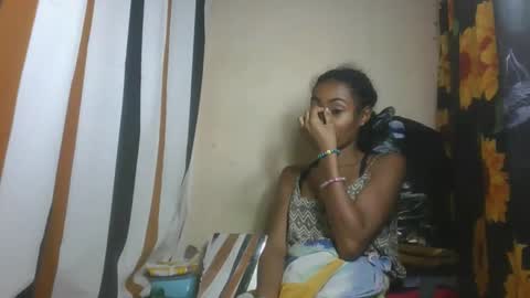 Snapshot of ninaeaa chatting on November 29, 9:12 am ninaeaa online show from November 29, 9:12 am