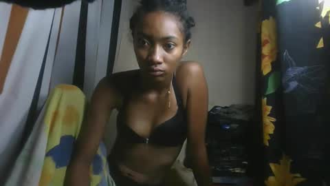 Snapshot of ninaeaa chatting on November 30, 1:31 am ninaeaa online show from November 30, 1:31 am