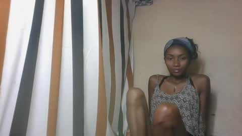 Snapshot of ninaeaa chatting on December 5, 6:04 pm ninaeaa online show from December 5, 6:04 pm