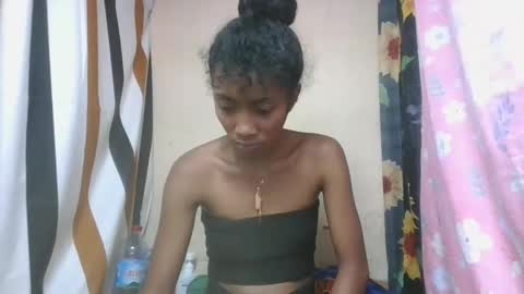 Snapshot of ninaeaa chatting on December 16, 6:07 am ninaeaa online show from December 16, 6:07 am