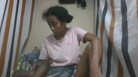 Snapshot of ninaeaa chatting on January 9, 9:45 am ninaeaa online show from January 9, 9:45 am