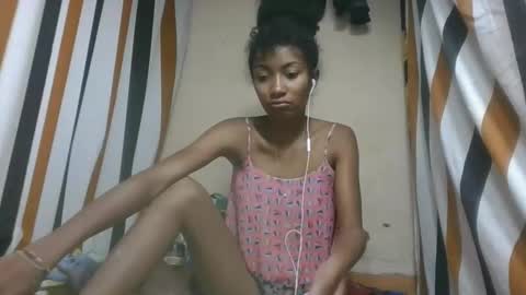 Snapshot of ninaeaa chatting on January 12, 6:07 am ninaeaa online show from January 12, 6:07 am