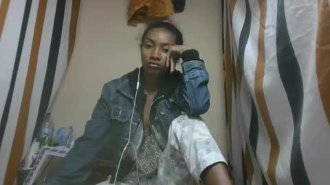 Snapshot of ninaeaa chatting on January 16, 7:07 pm ninaeaa online show from January 16, 7:07 pm