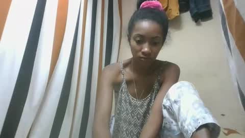 Snapshot of ninaeaa chatting on January 17, 7:13 am ninaeaa online show from January 17, 7:13 am