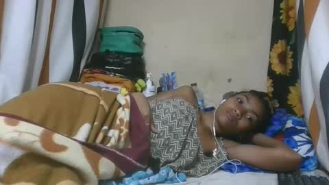 Snapshot of ninaeaa chatting on February 2, 7:29 am ninaeaa online show from February 2, 7:29 am