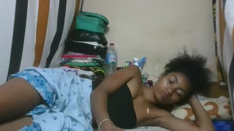 Snapshot of ninaeaa chatting on February 6, 8:51 am ninaeaa online show from February 6, 8:51 am