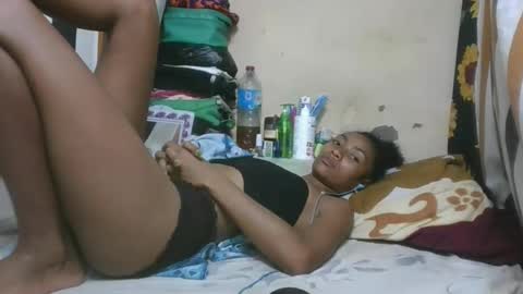 Snapshot of ninaeaa chatting on February 6, 8:56 pm ninaeaa online show from February 6, 8:56 pm