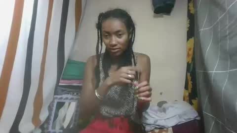 Snapshot of ninaeaa chatting on February 17, 6:54 am ninaeaa online show from February 17, 6:54 am