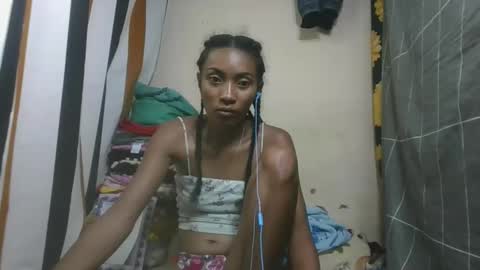 Snapshot of ninaeaa chatting on February 19, 9:11 pm ninaeaa online show from February 19, 9:11 pm