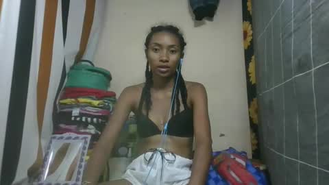 Snapshot of ninaeaa chatting on February 24, 7:56 pm ninaeaa online show from February 24, 7:56 pm