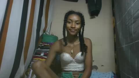 Snapshot of ninaeaa chatting on February 28, 3:51 am ninaeaa online show from February 28, 3:51 am