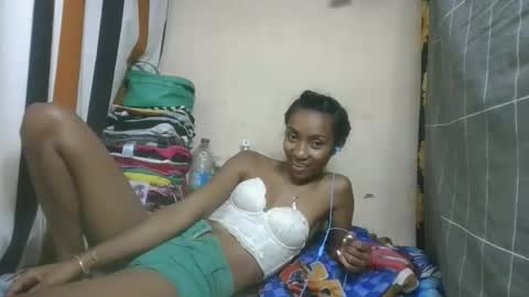 Snapshot of ninaeaa chatting on February 28, 4:08 pm ninaeaa online show from February 28, 4:08 pm