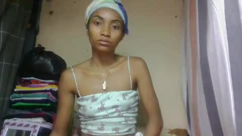 ninaeaa online show from April 18, 5:00 am