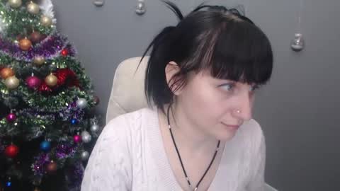 ninaflawlees online show from December 19, 1:18 pm