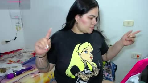 Snapshot of ninafuentes2x chatting on July 27, 1:34 am NinaFuentes online show from July 27, 1:34 am