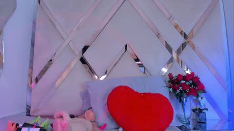 ninahtx online show from October 12, 9:25 pm