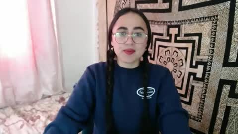 N I N A online show from September 30, 3:06 pm