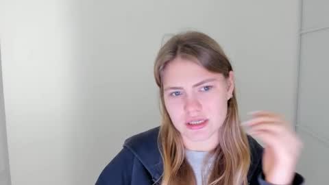 ninarihh online show from October 24, 11:06 am