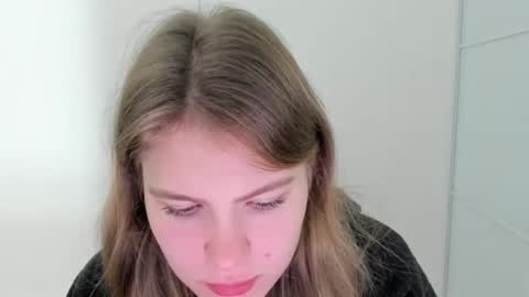 ninarihh online show from October 26, 12:22 pm