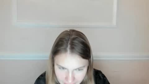 ninarihh online show from November 20, 1:00 pm