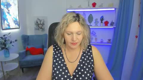 ninastarle online show from March 13, 12:45 pm