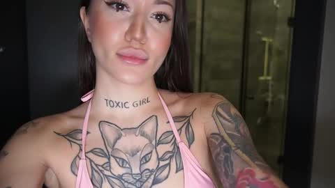 ninasuzuki online show from January 16, 10:19 am