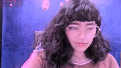 Snapshot of ninayellow chatting on October 1, 4:02 pm Nina online show from October 1, 4:02 pm
