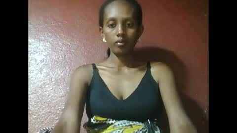 Snapshot of ninie246746 chatting on January 16, 5:00 am ninie246746 online show from January 16, 5:00 am