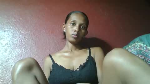 Snapshot of ninie246746 chatting on February 14, 2:33 pm ninie246746 online show from February 14, 2:33 pm