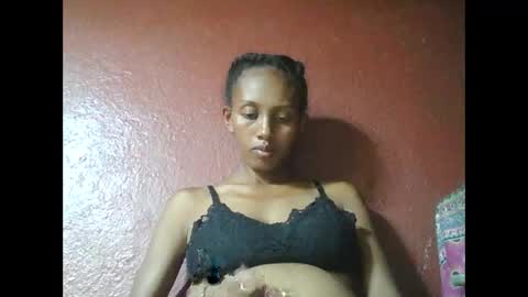 Snapshot of ninie246746 chatting on February 17, 4:42 am ninie246746 online show from February 17, 4:42 am