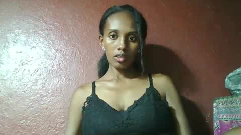 Snapshot of ninie246746 chatting on February 18, 6:15 pm ninie246746 online show from February 18, 6:15 pm