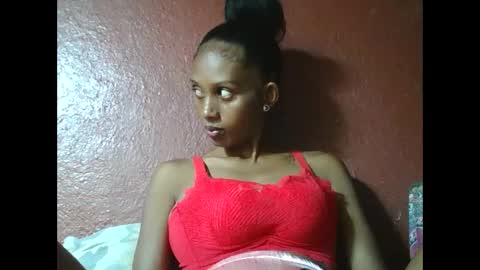 Snapshot of ninie246746 chatting on February 22, 5:34 am ninie246746 online show from February 22, 5:34 am