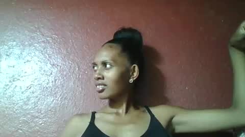 Snapshot of ninie246746 chatting on February 24, 10:37 am ninie246746 online show from February 24, 10:37 am