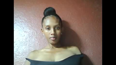 Snapshot of ninie246746 chatting on February 25, 8:58 am ninie246746 online show from February 25, 8:58 am