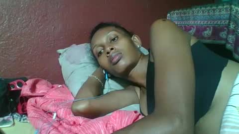 Snapshot of ninie246746 chatting on February 25, 7:03 pm ninie246746 online show from February 25, 7:03 pm