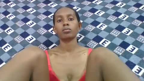 Snapshot of ninie246746 chatting on February 22, 7:51 am ninie246746 online show from February 22, 7:51 am