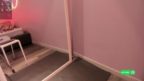 Snapshot of ninna_monroe_ chatting on October 1, 4:13 pm Ninna online show from October 1, 4:13 pm