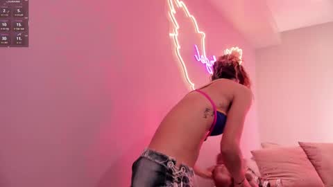 Snapshot of ninna_monroe_ chatting on October 28, 4:09 pm Ninna online show from October 28, 4:09 pm