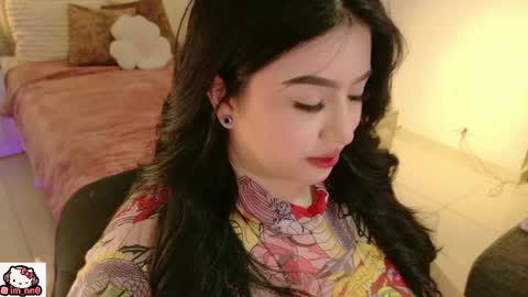 Nina online show from March 18, 1:03 pm