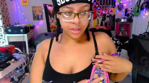 kiwi online show from October 8, 1:09 pm