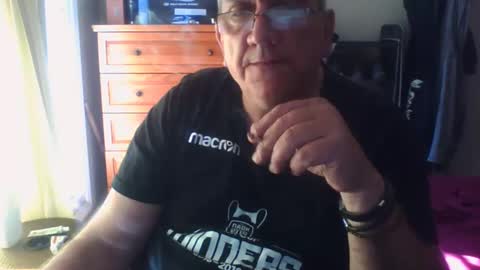 Dennis online show from October 2, 2:24 pm
