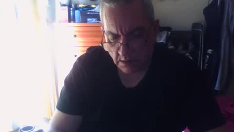 Dennis online show from October 3, 2:58 pm